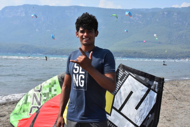 Dünyaca ünlü sörfçüler Gökova Körfezi'nde yarışacak